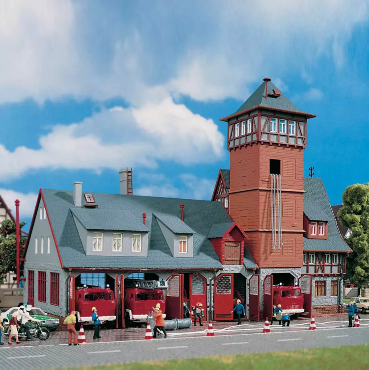 VOLLMER Stazione dei pompieri 43767B - HO 1/87