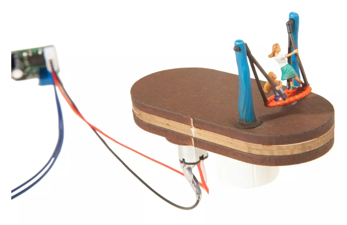 Altalena a nido d'uccello motorizzata Noch 13402 - HO 1/87 - Saynète