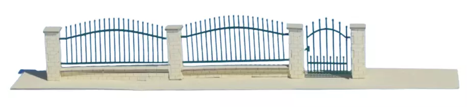 Muri bassi e ringhiere verdi