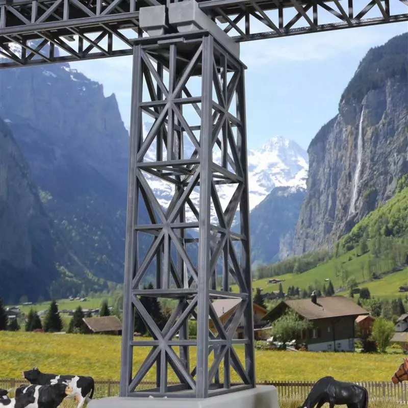 Pilastro centrale in ferro per ponte viadotto