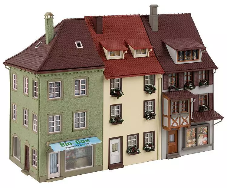 Tre case bifamiliari - Faller 130708 Scala HO 1/87