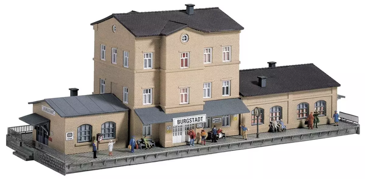 Stazione ferroviaria di Burgstadt Piko 60023 - 3 piani - N 1/160 - 268 x 102 x 100 mm