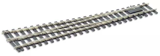 Aiguillage à droite, longueur 412mm, rayon 1828mm, angle 8°, avec coeur polarisé (electrofrog), code 143