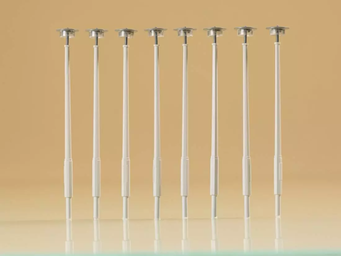 Set di 8 lampade da terra moderne