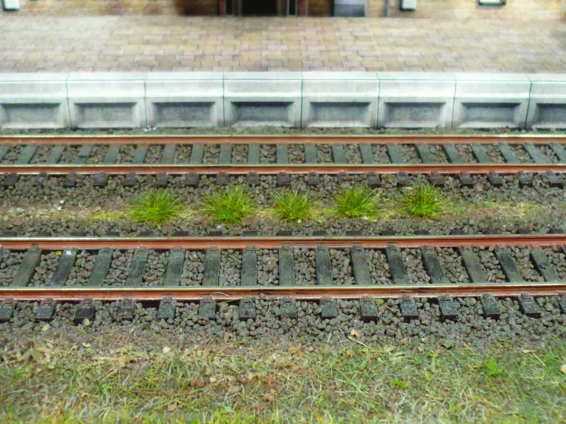 100 zolle di erba estiva - Verde - HEKI 1801 - Scala HO / TT / N - Da 50 a 60 mm