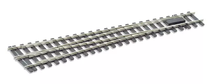 Aiguillage à gauche, longueur 412mm, rayon 1828mm, angle 8°, avec coeur polarisé (electrofrog), code 143