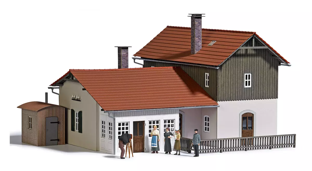 Stazione ferroviaria di Rothenstadt con capanna - Busch 10006 - O 1/43