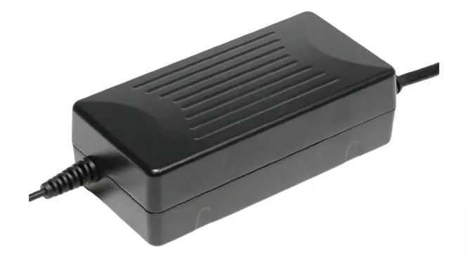 Trasformatore digitale 15V 4 Amp per l'Europa - SCALEXTRIC P9301W