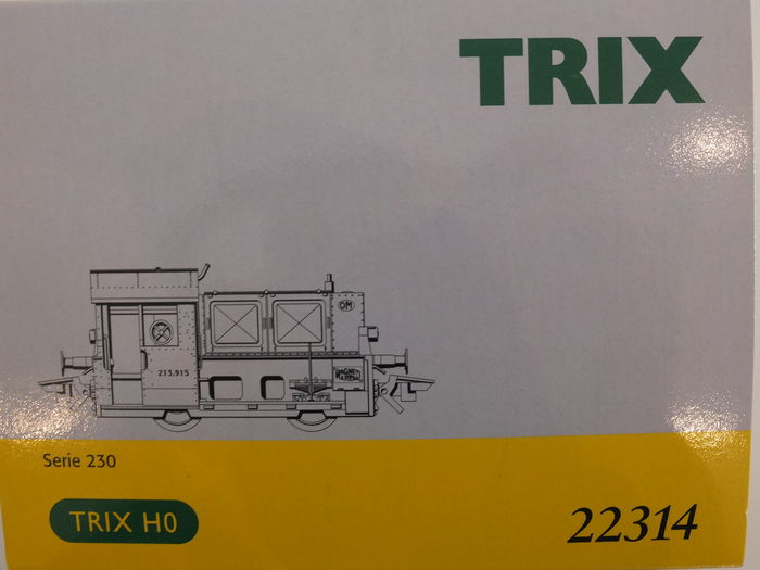 TRIX 22314 - Digital locomotiva diesel GR. 213.915 KoF delle FS