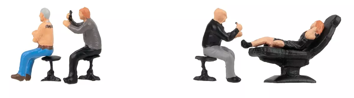 4 figure e accessori "Studio di tatuaggi" FALLER 151654 - HO 1/87