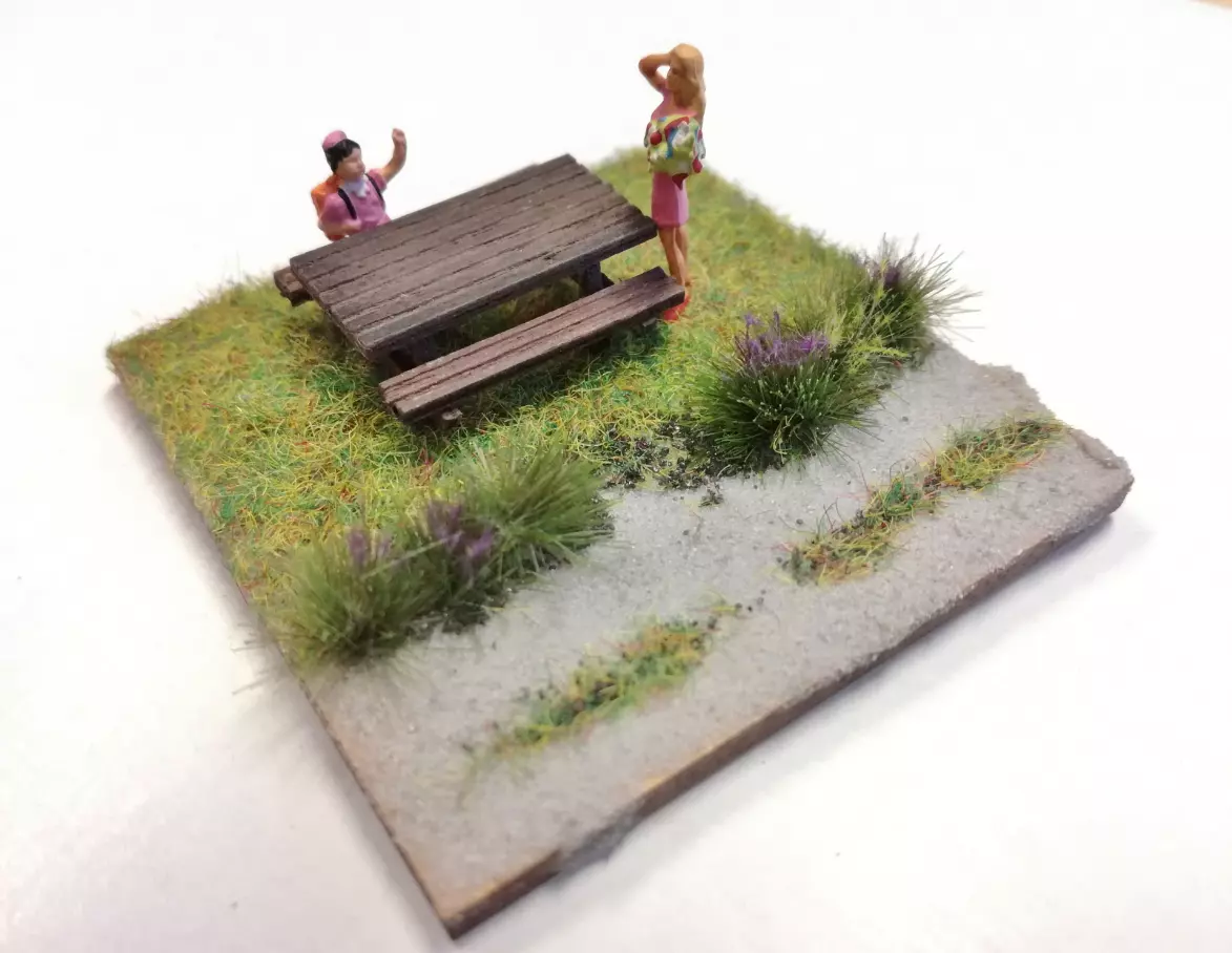 Set di 5 tavoli da picnic - Modello in legno - HO 1/87