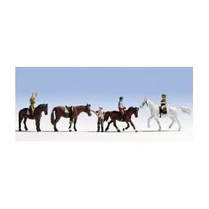 4 cavalieri e 4 cavalli