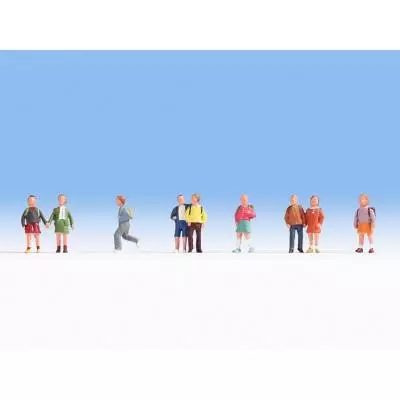 9 Bambini con zainetto