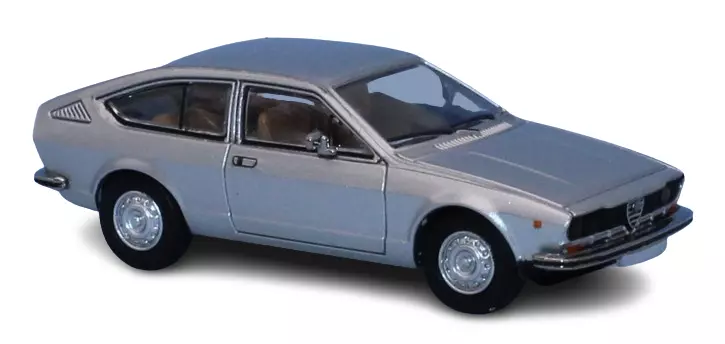 Alfa Romeo Alfetta GT, grigio argento, 1974 - PCX87 870425 - HO 1/87