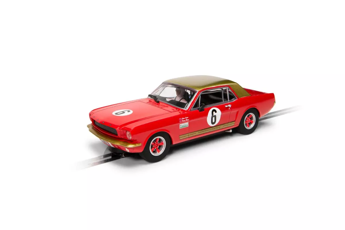 Auto Ford Mustang - Scalextric C4339 - I 1/32 - Analogica - Brands Hatch 2020