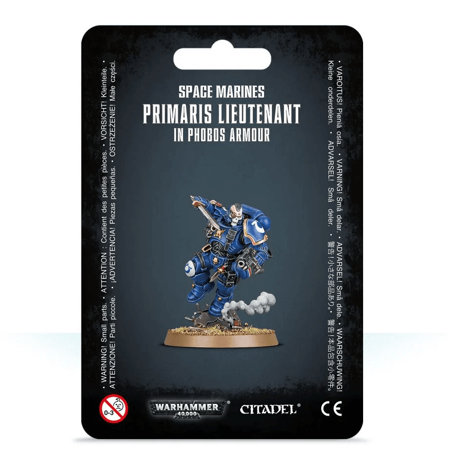 Tenente di Primaris nell'armatura di Phobos